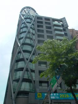 L1000504