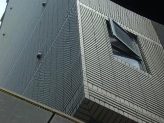L1000526