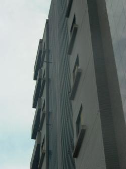 L1000566