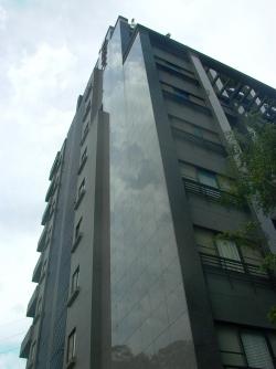 L1000565
