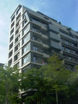 L1000577