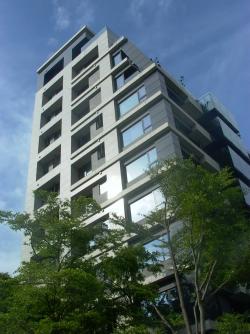 L1000579