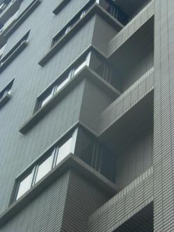 L1000551