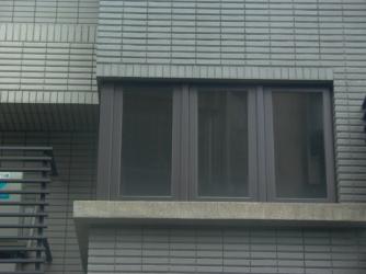 L1000558