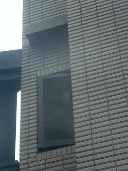 L1000560